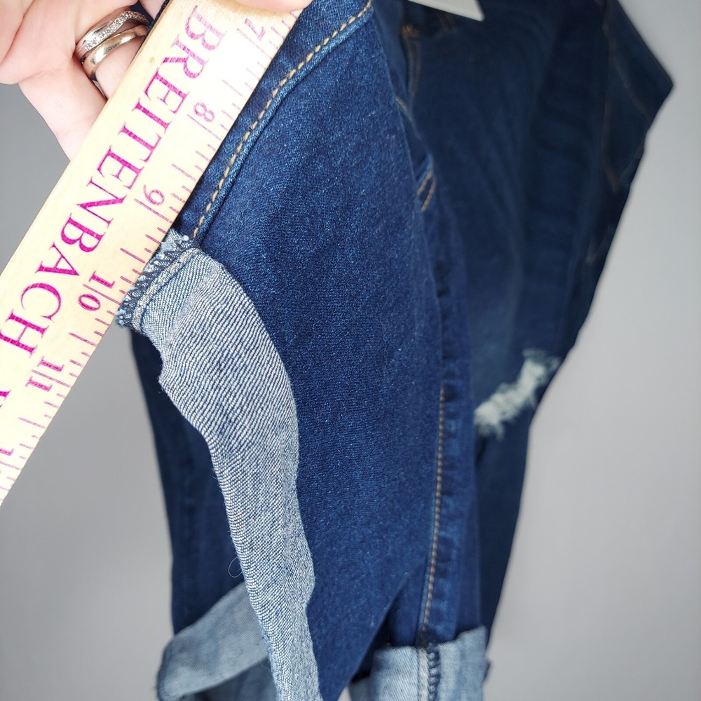 Bloom Chic Women Plus Jean Shorts 30 Blue Stretch Cuff Distressed NEW - Picture 6 of 8